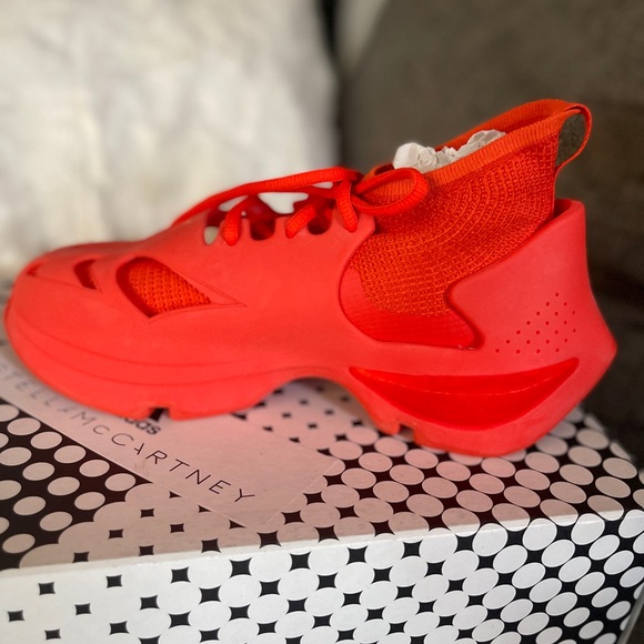 ADIDAS BY STELLA MCCARTNEY SPORTSWEAR RUNNERS! - Picture 8 of 9